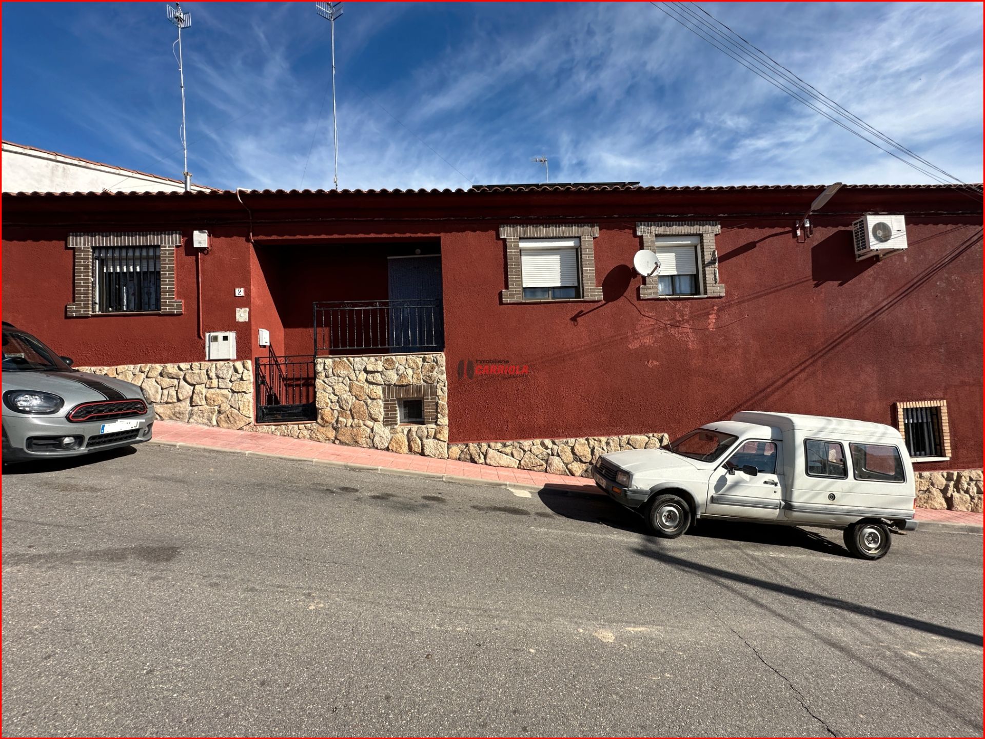 Vista exterior de Casa adosada en venda en Montearagón