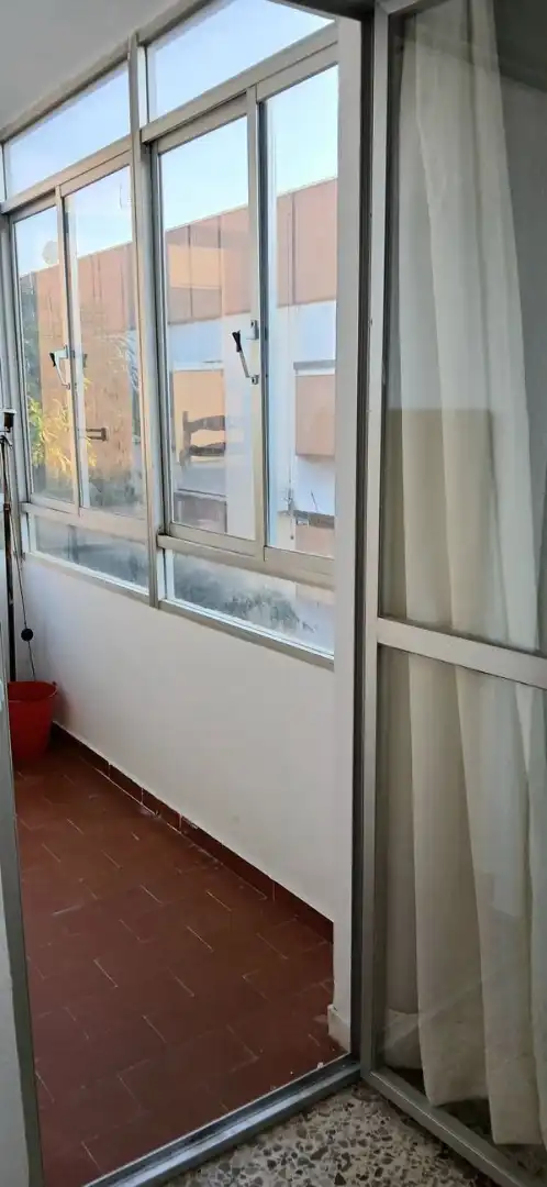 Terrasse von Wohnung zur untervermieten in Almería mit Klimaanlage, Terrasse und Möbliert
