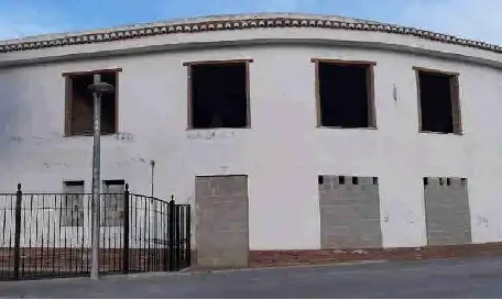 Vista exterior de Edificio en venta en Iznalloz