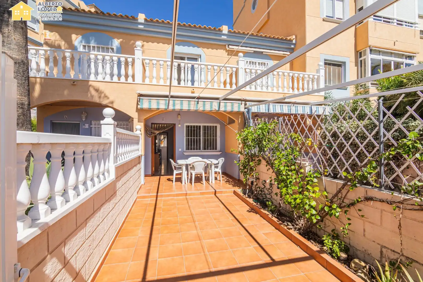 Bungalow with terrace for sale in Los Arenales del Sol, imagen 37