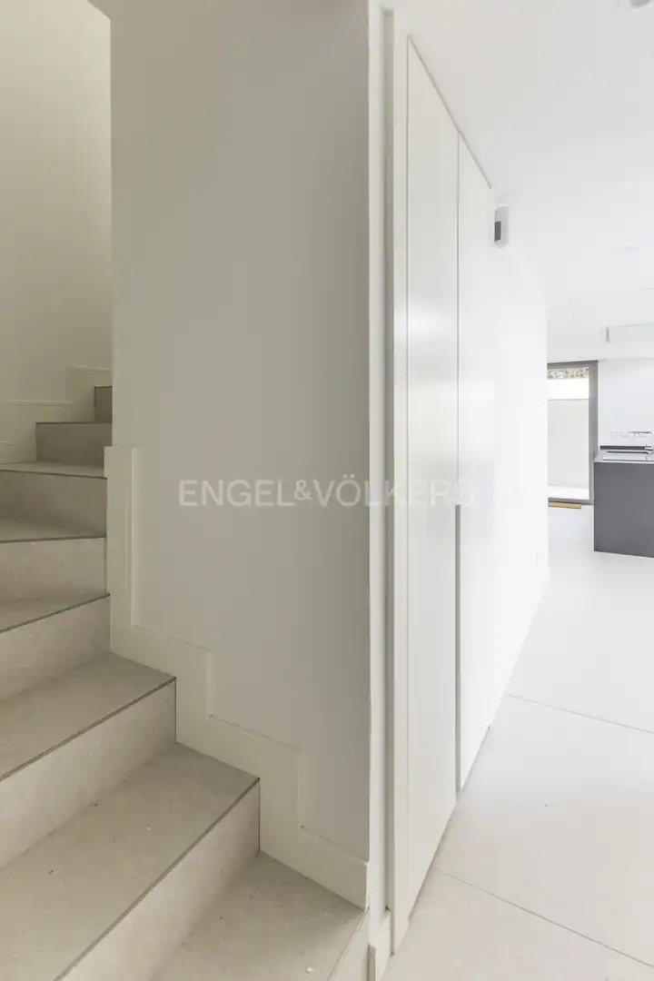 Dúplex en venta en Madrid con Calefacción, Terraza y Trastero
