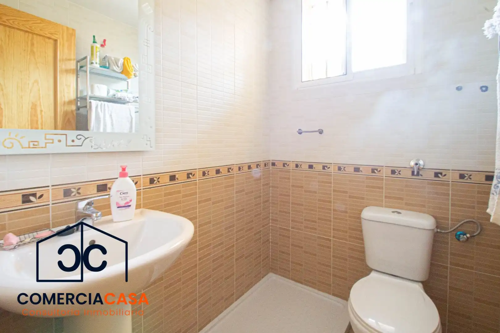Baño de Casa adosada en venta en Jun con Aire acondicionado, Calefacción y Terraza
