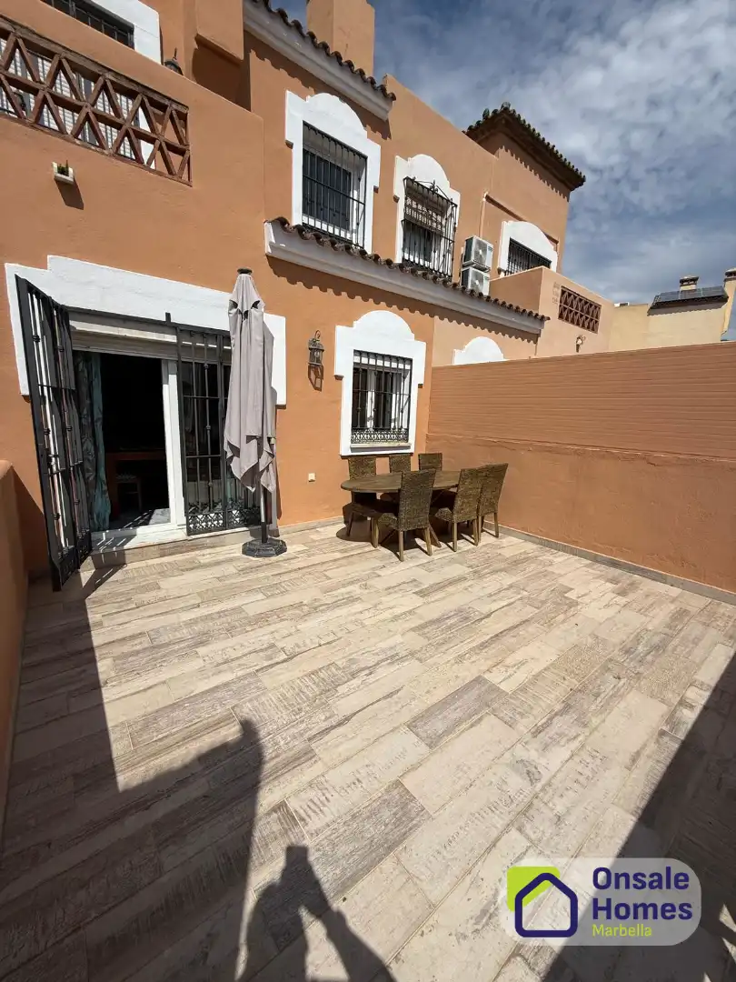 Terraza de Casa adosada en venta en Marbella con Aire acondicionado, Jardín privado y Terraza