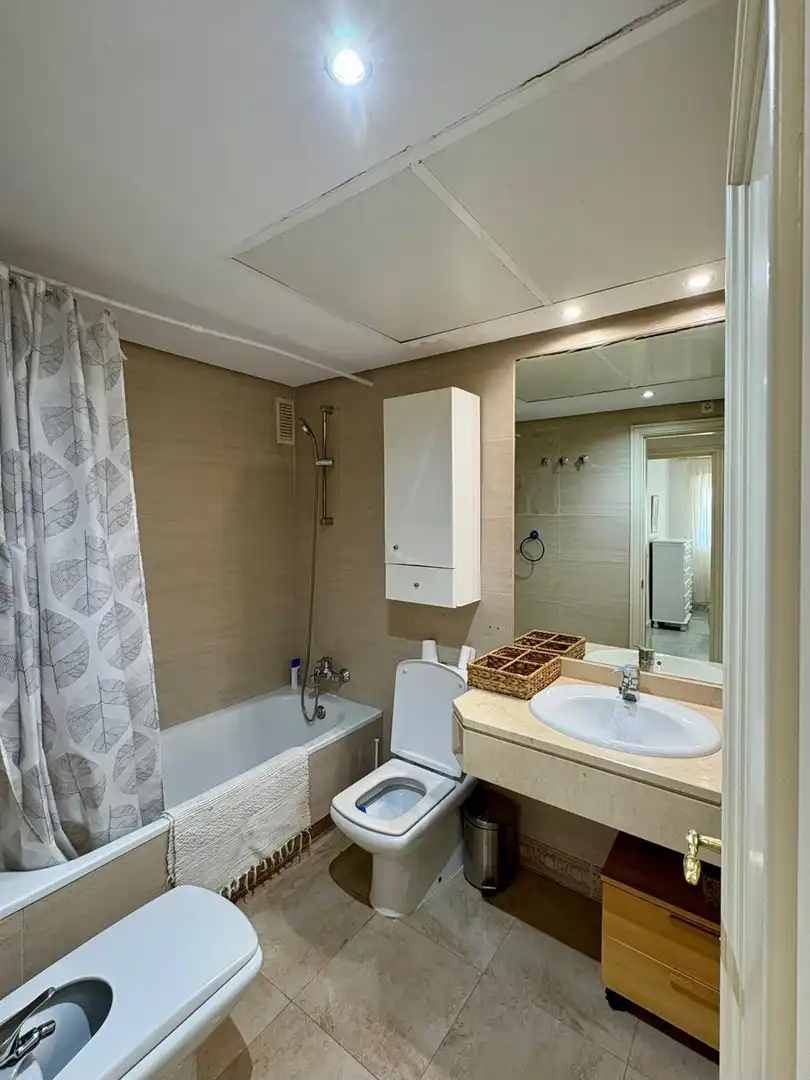 Badezimmer von Wohnung zum Verkauf in Marbella mit Terrasse, Balkon und Gemeinschaftspool