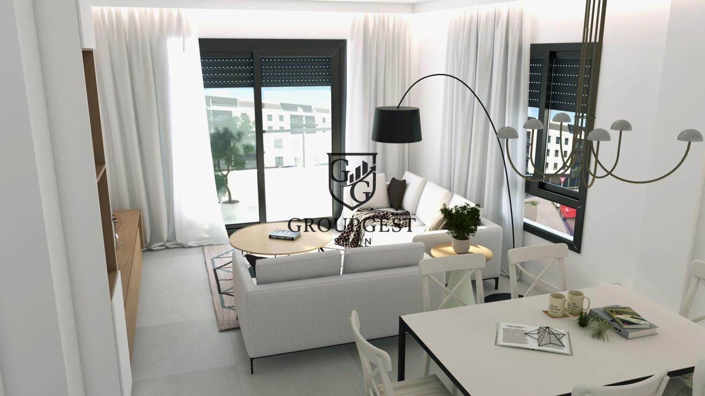 Sala d'estar de Planta baixa en venda en Coín amb Aire condicionat, Terrassa i Moblat