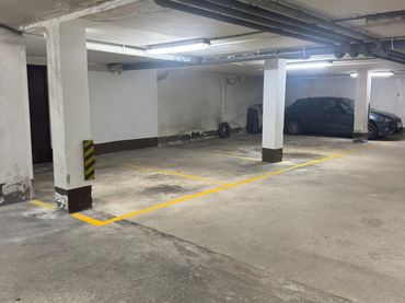 Einzelparkplatz mit Aufzug zur Miete in Calle Manuel González Hoyos 3