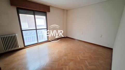 Foto 5 de Pis en venda a Calle Regimiento de Toledo, 25, Las Viñas, Zamora Capital