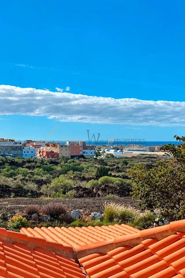 Exterior view of Houses for sale in Las Rosas