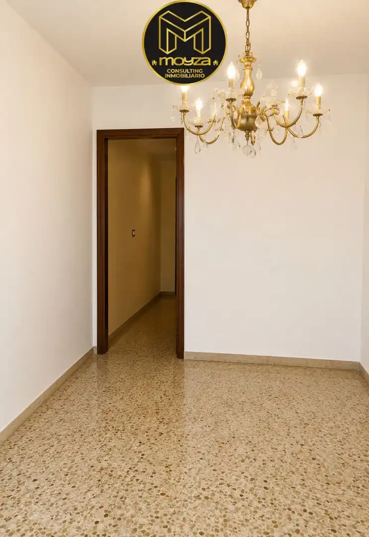 Houses for sale in Linares  with Terrace, Storage room and Balcony