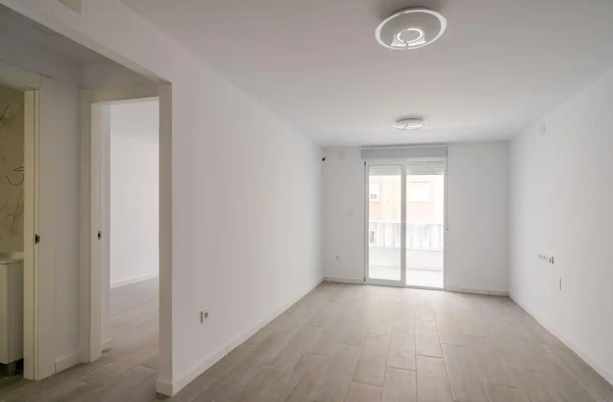 Sala de estar de Piso en venta en Torrevieja con Calefacción, Terraza y Balcón