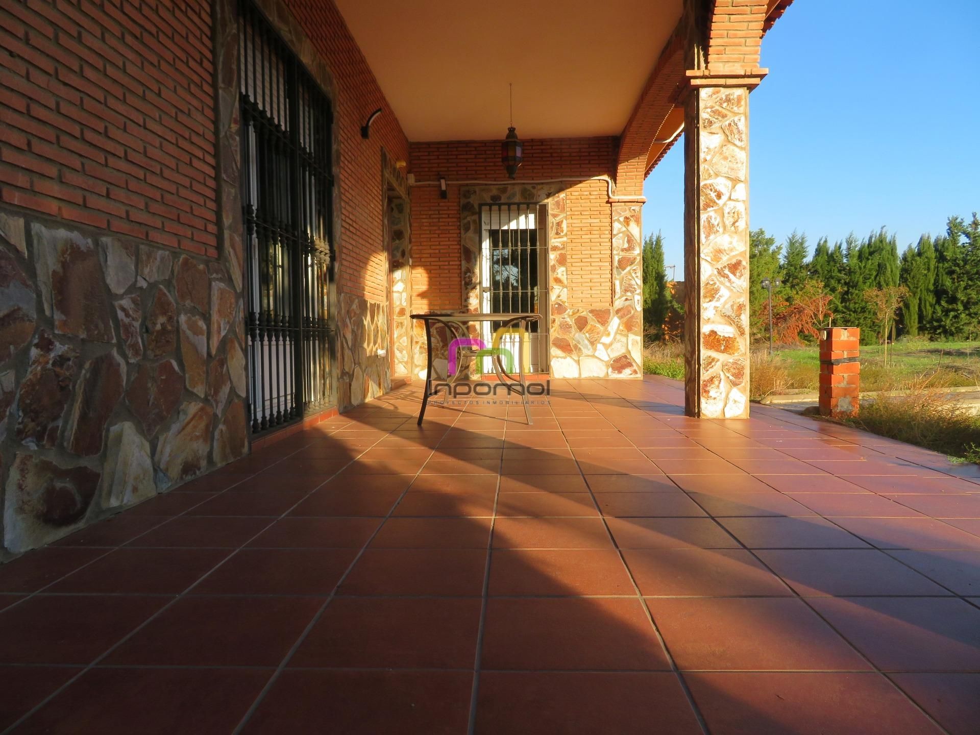 Terrassa de Casa o xalet en venda en Badajoz Capital amb Aire condicionat, Calefacció i Jardí privat