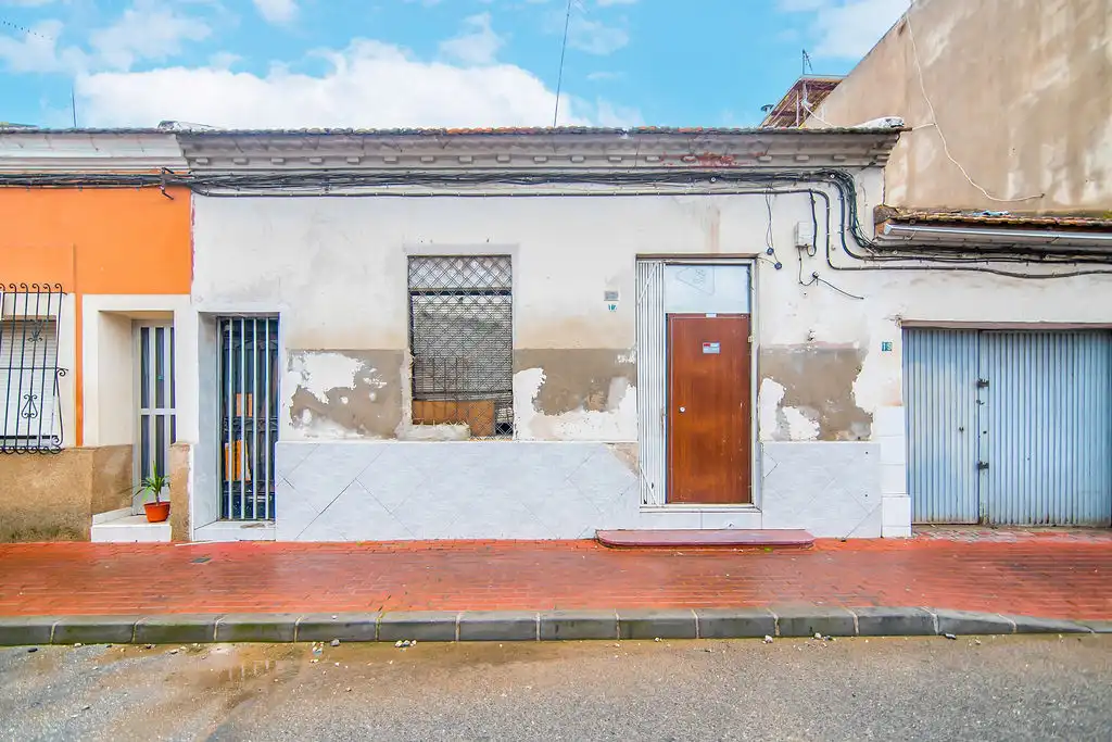 Vista exterior de Planta baja en venta en Murcia