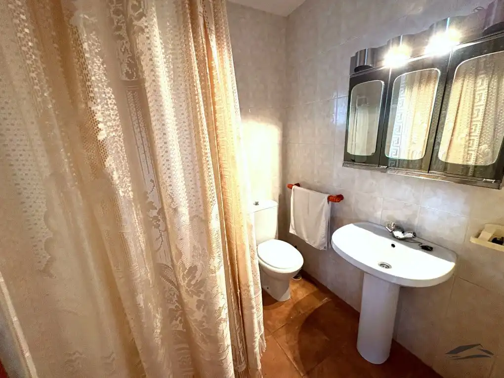 Bathroom of Houses for sale in Juzbado  with Heating, Terrace and Storage room