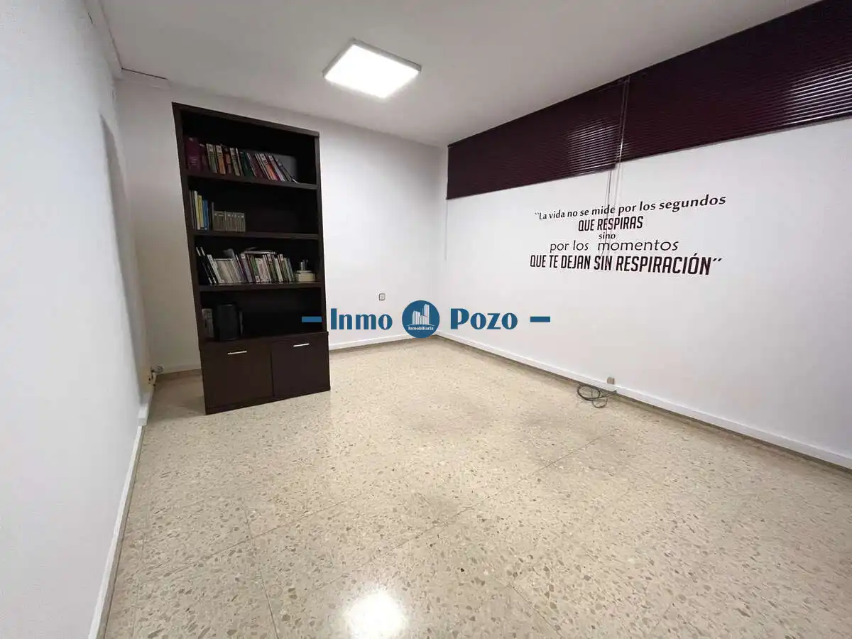 Local comercial en venda a Almendralejo, imagen 7