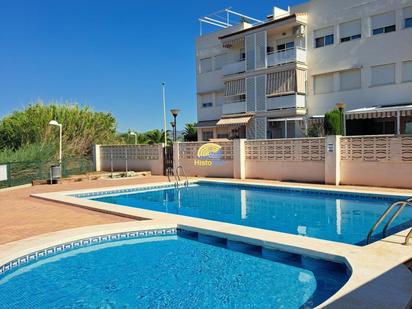 Piscina de Casa adosada en venda en Sagunto / Sagunt amb Aire condicionat, Calefacció i Jardí privat