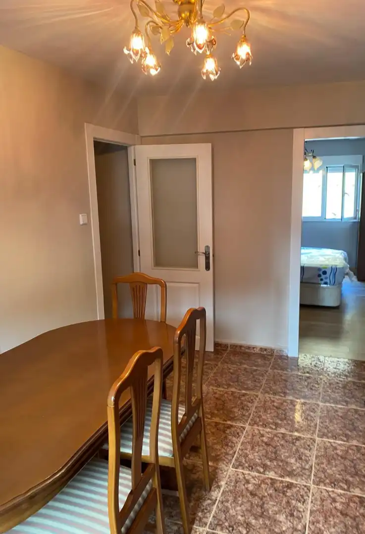 Comedor de Piso en venta en Avilés con Amueblado y Balcón