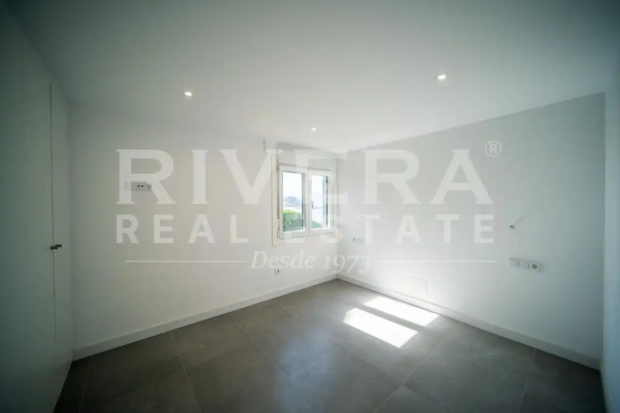 Habitación de Piso en venta en Sanxenxo con Calefacción y Terraza