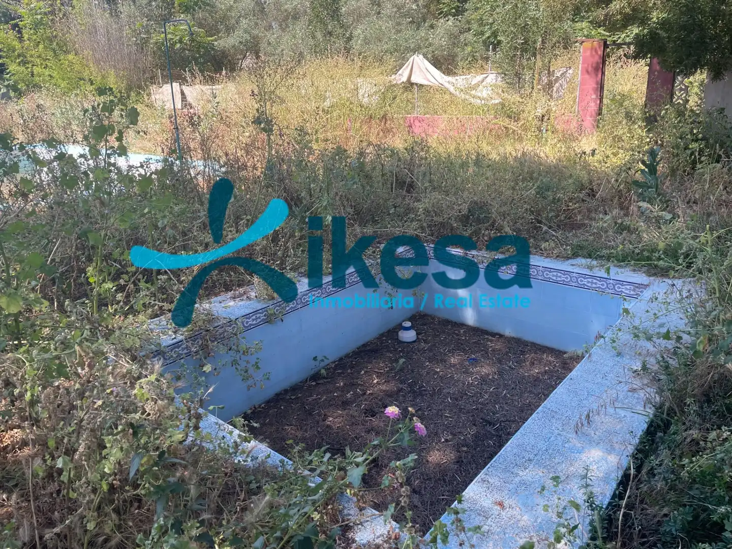 Finca rústica en venta en La Puebla del Río con Jardín privado y Piscina