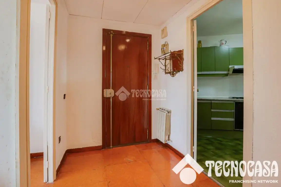 Piso en venta en Sant Boi de Llobregat con Balcón