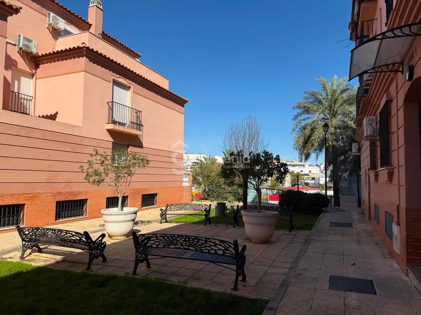 Vista exterior de Piso en venta en Tomares con Aire acondicionado y Terraza