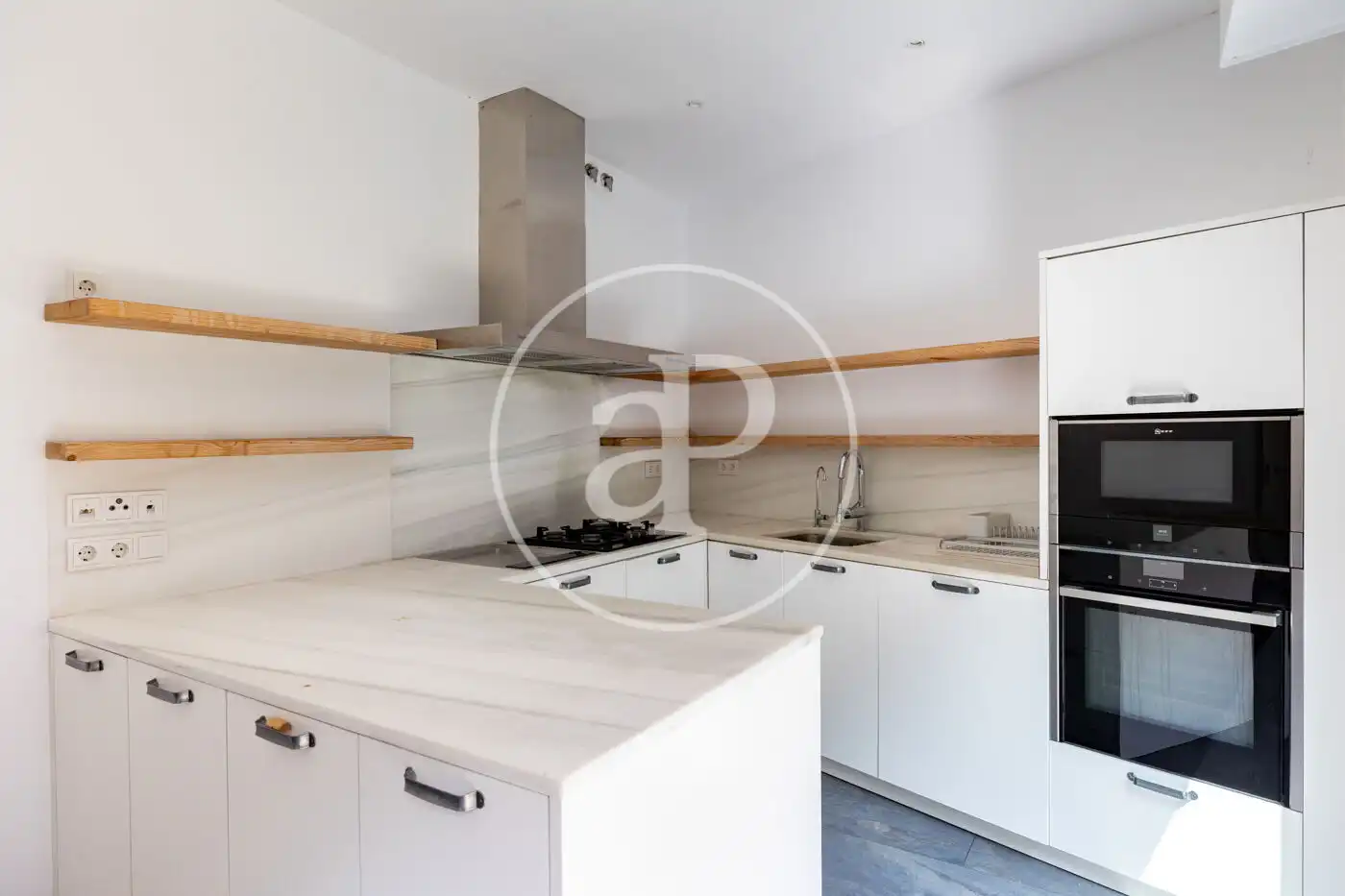 Cocina de Casa adosada en venta en Barcelona con Calefacción, Jardín privado y Terraza