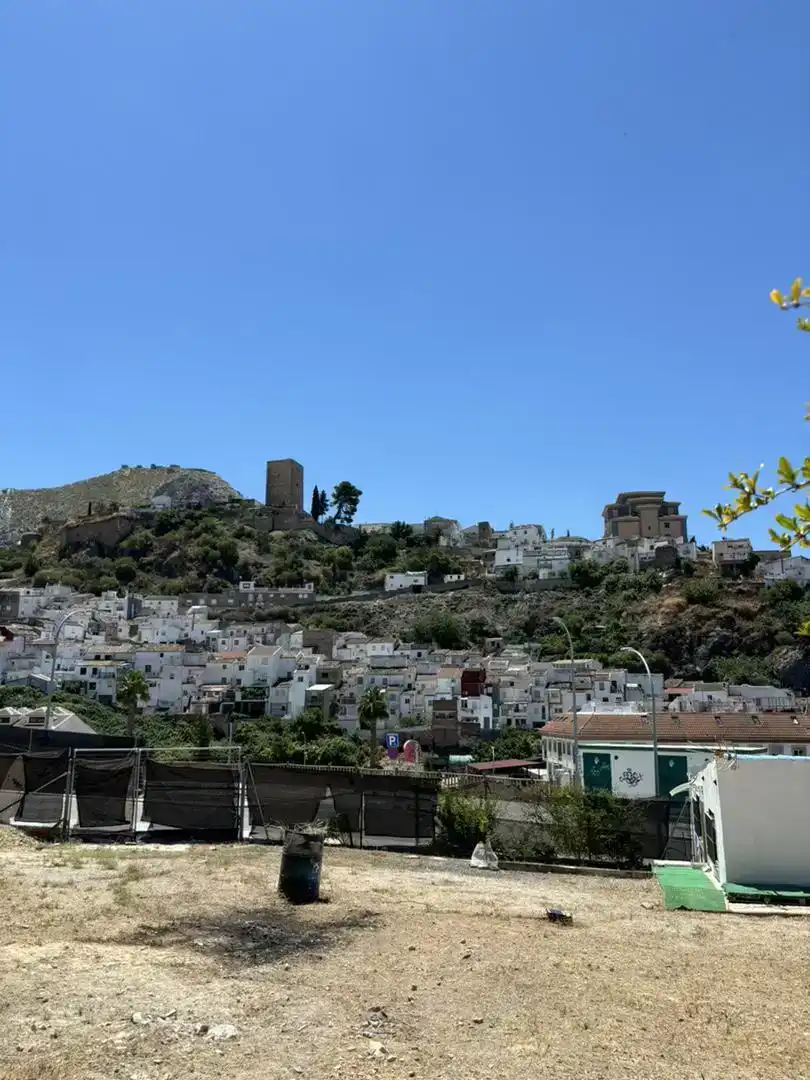 Vista exterior de Finca rústica en venda en Martos amb Jardí privat, Moblat i Rentadora