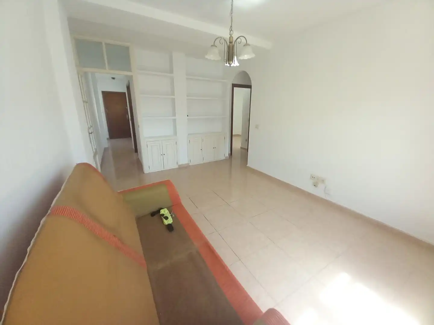Living room of Flat for sale in Ronda  with Air Conditioner and Heating