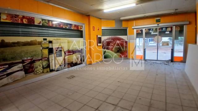 Local comercial en Alquiler en Avenida Alemania-Italia