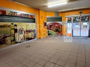 Local comercial en alquiler en Avenida Alemania-Italia