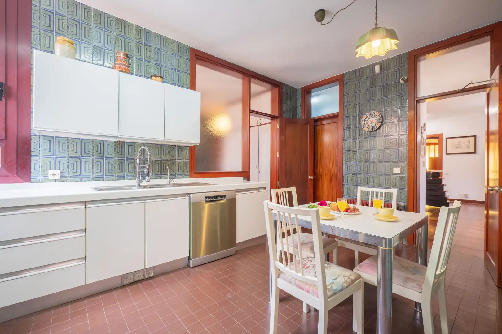 Cuina de Casa o xalet en venda en Las Palmas de Gran Canaria amb Aire condicionat, Jardí privat i Parquet