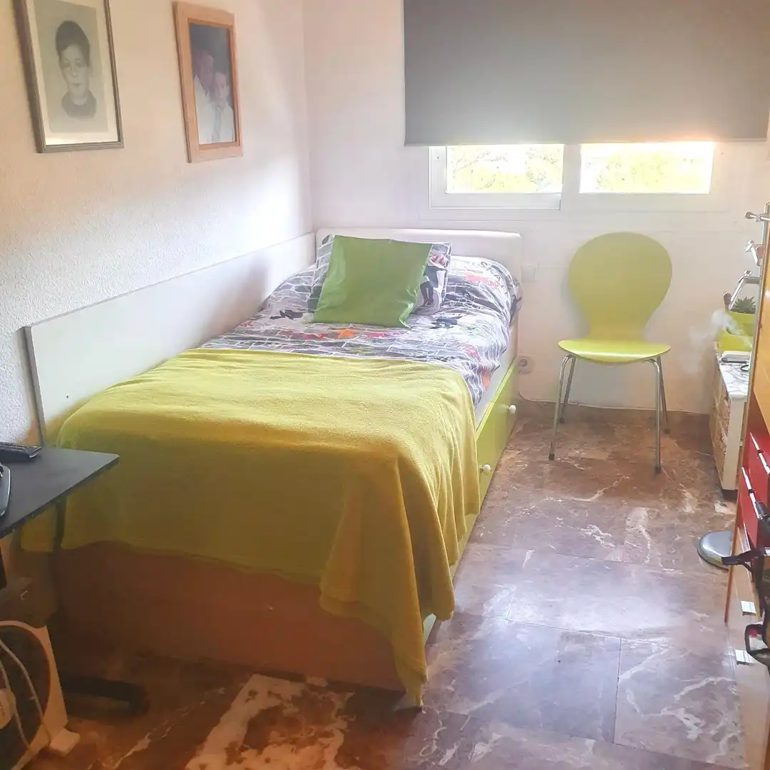 Dormitori de Apartament en venda en Alicante / Alacant amb Aire condicionat, Calefacció i Terrassa