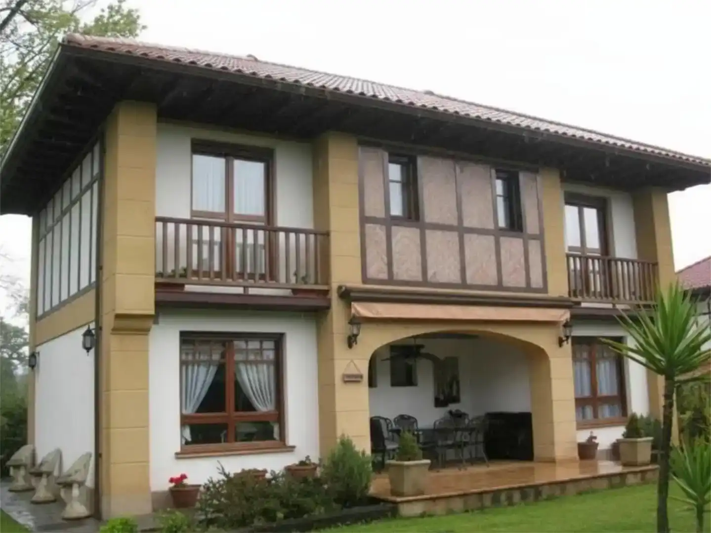 Vista exterior de Pis en venda en Liendo amb Balcó