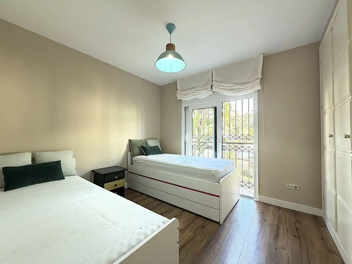 Bedroom of Apartments for rent in Marbella  with Air Conditioner, Heating and Terrace