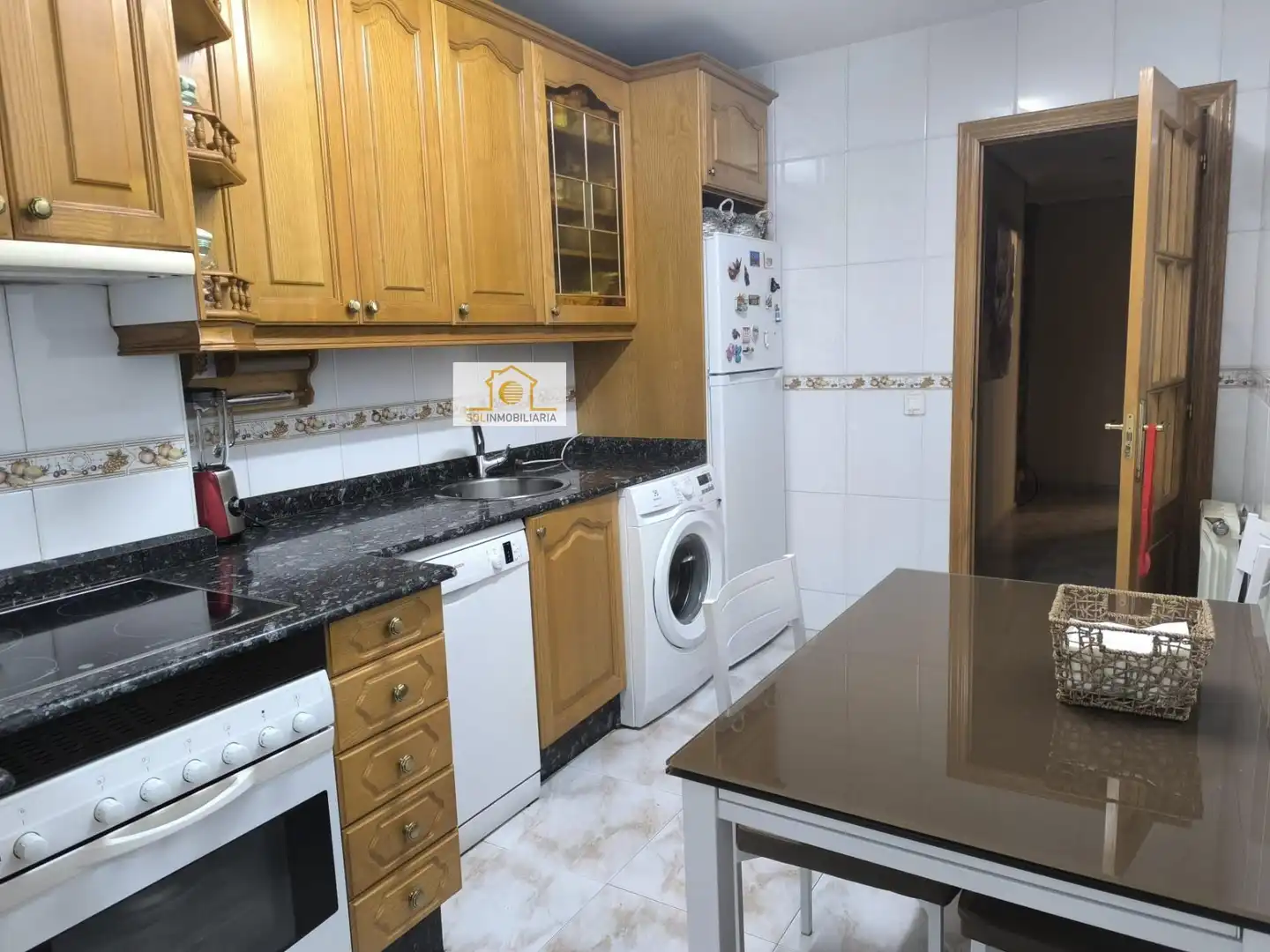 Cuina de Pis en venda en Ponferrada amb Calefacció, Parquet i Traster