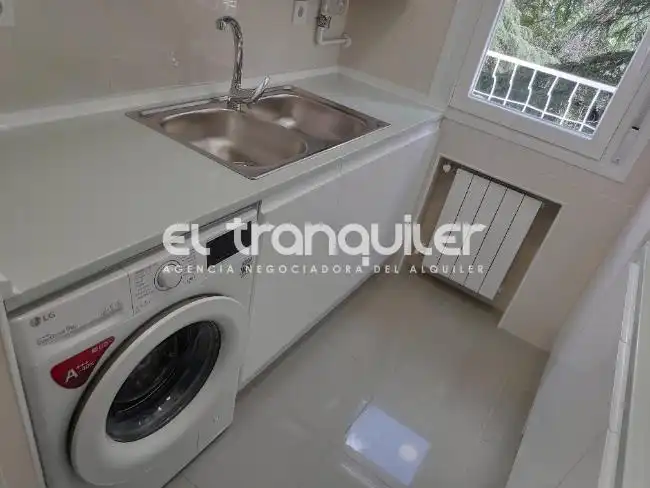 Cocina de Piso de alquiler en Madrid con Terraza, Amueblado y Lavadora