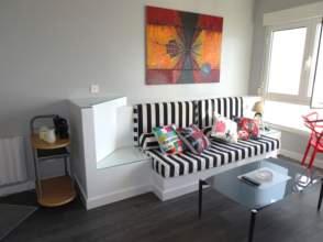 Living room of Flat to rent in Gijón   with Heating, Parquet flooring and Furnished