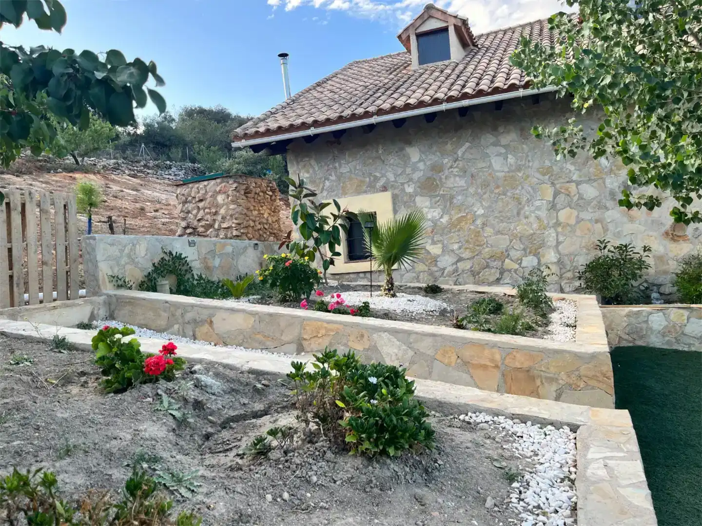 Vista exterior de Finca rústica en venda en Alcalá la Real amb Piscina i Balcó
