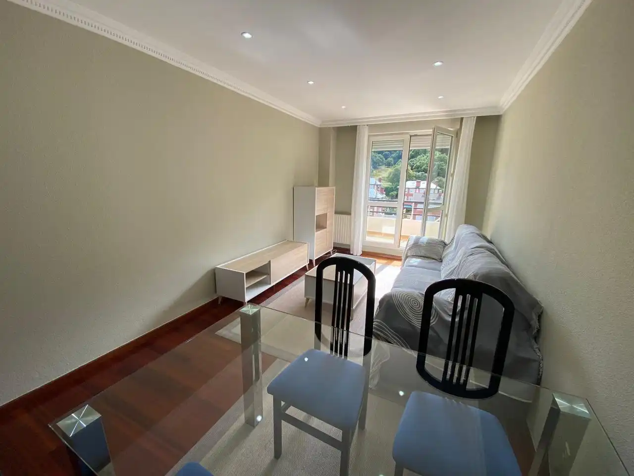 Maisonette zur Miete in Calle Jose Maria Vega, Cotolino