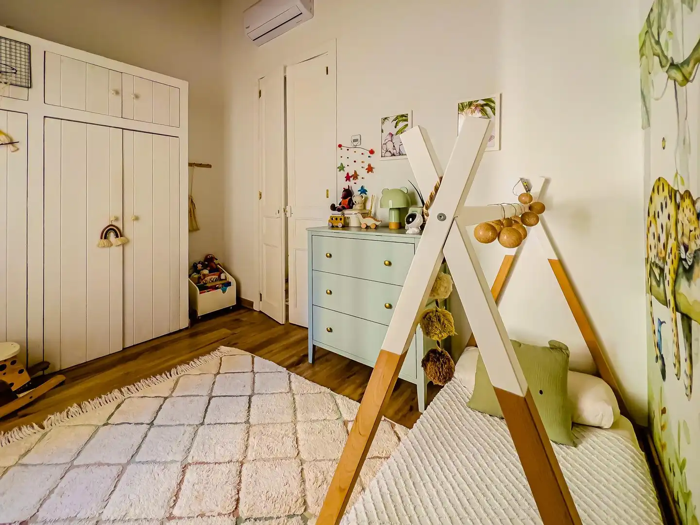 Habitación de Casa o chalet en venta en Molins de Rei con Aire acondicionado, Calefacción y Terraza