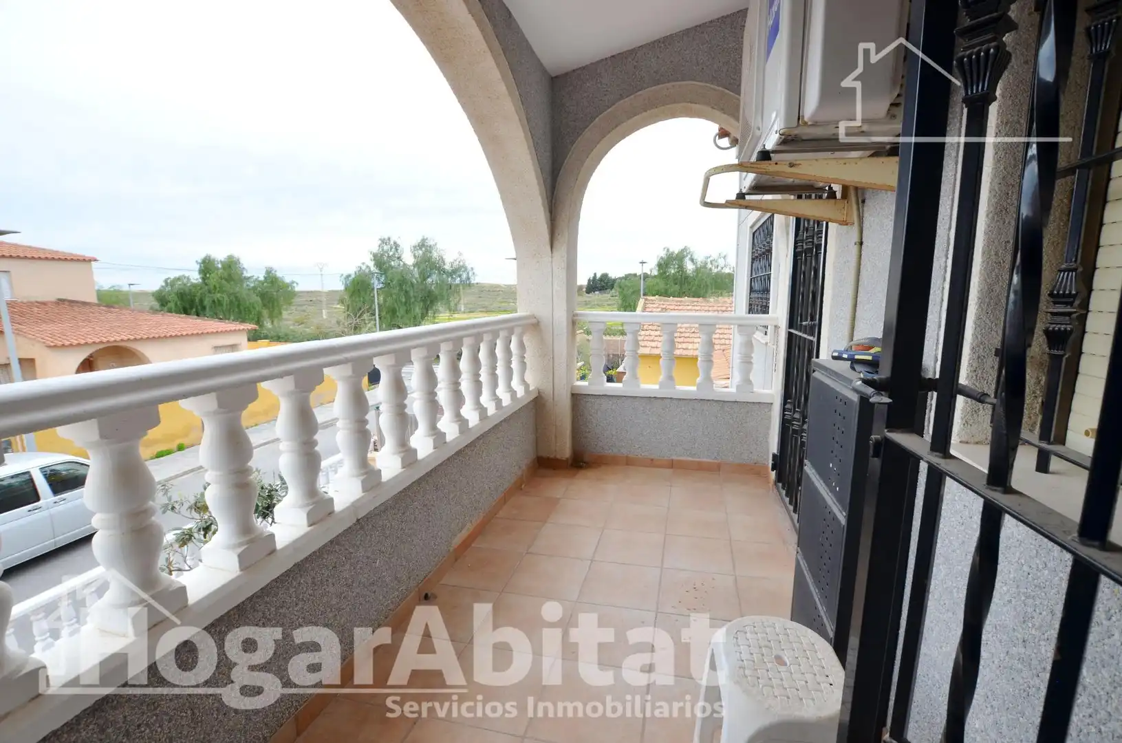 Jardí de Casa adosada en venda en Alicante / Alacant amb Aire condicionat, Jardí privat i Terrassa