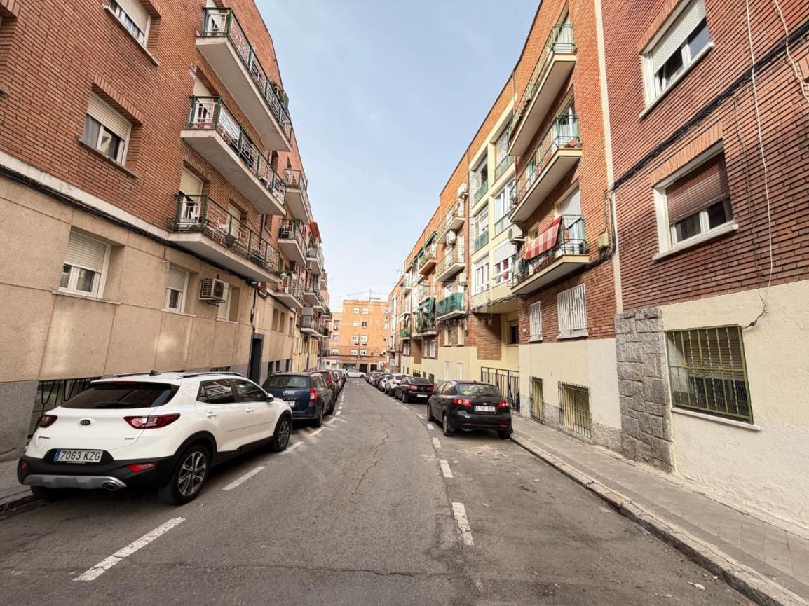 Vista exterior de Pis en venda en  Madrid Capital amb Calefacció