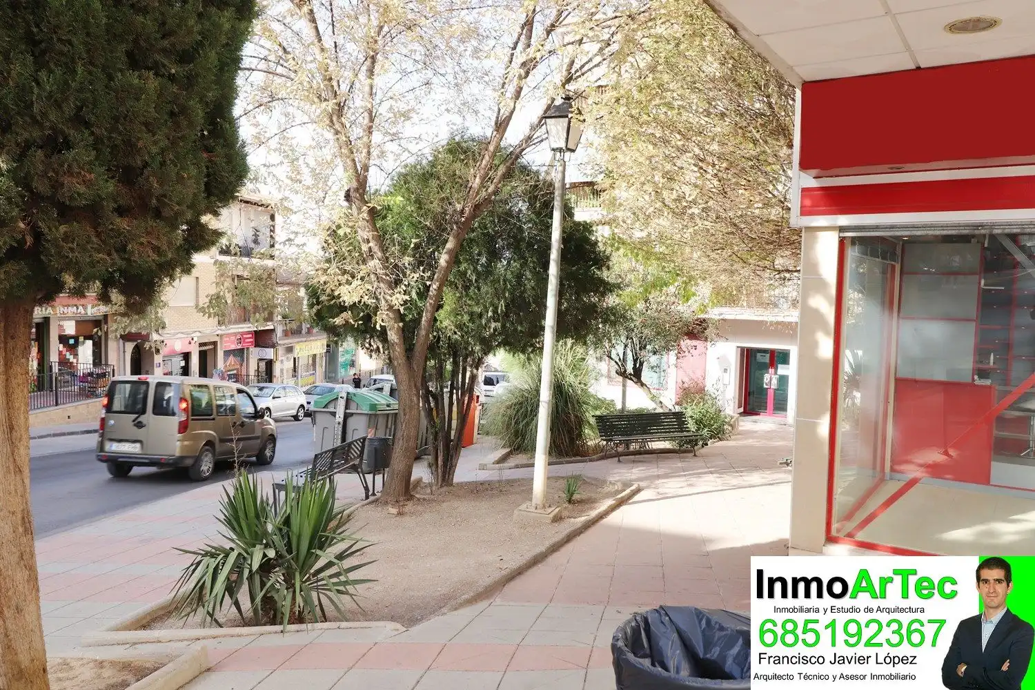 Vista exterior de Local en venda en Íllora amb Aire condicionat