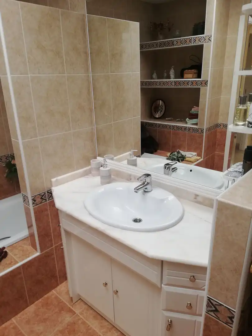 Bany de Casa o xalet en venda en Almansa amb Calefacció