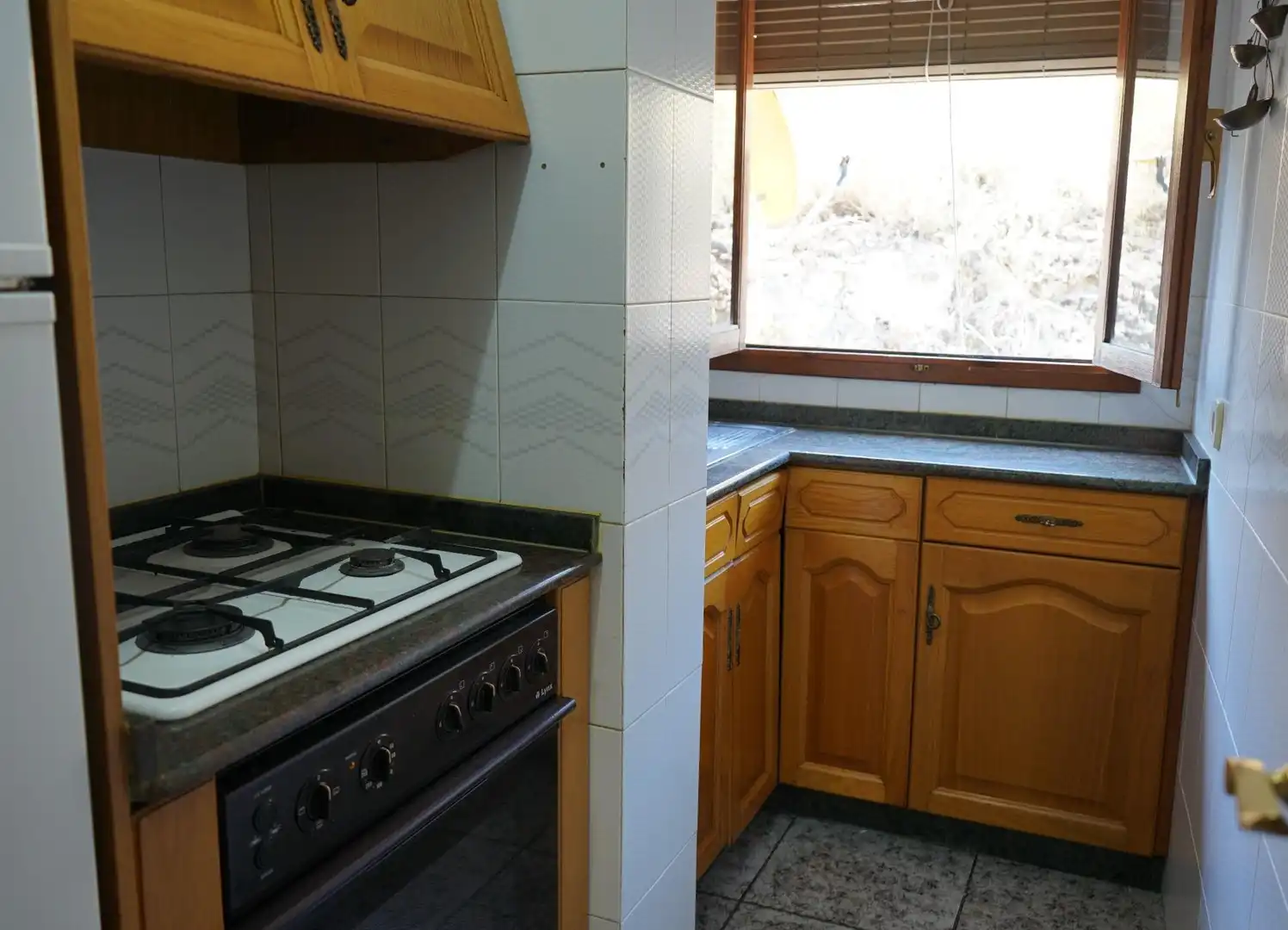 Cuina de Pis en venda en Requena amb Traster i Balcó