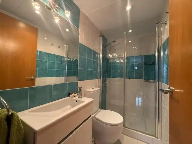Baño de Piso de alquiler en Murcia con Aire acondicionado, Calefacción y Jardín privado