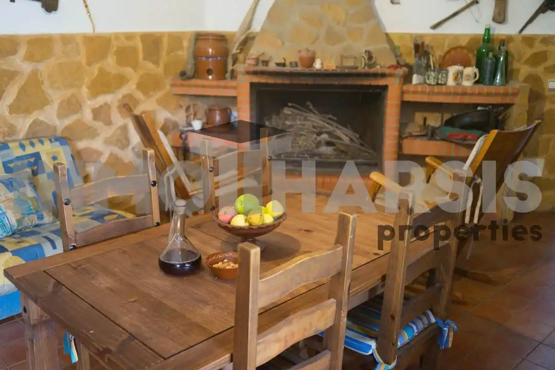 Menjador de Casa o xalet en venda en Abrucena amb Jardí privat, Terrassa i Moblat