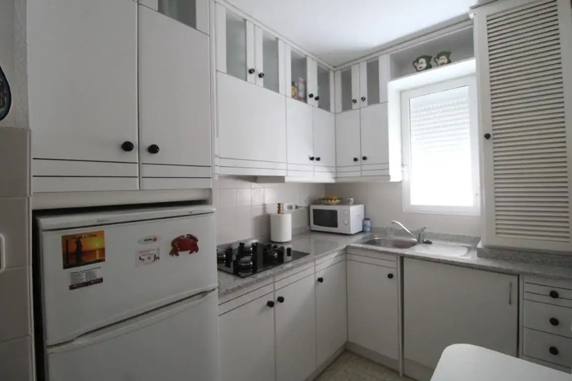Cuina de Apartament en venda en Torrevieja amb Terrassa