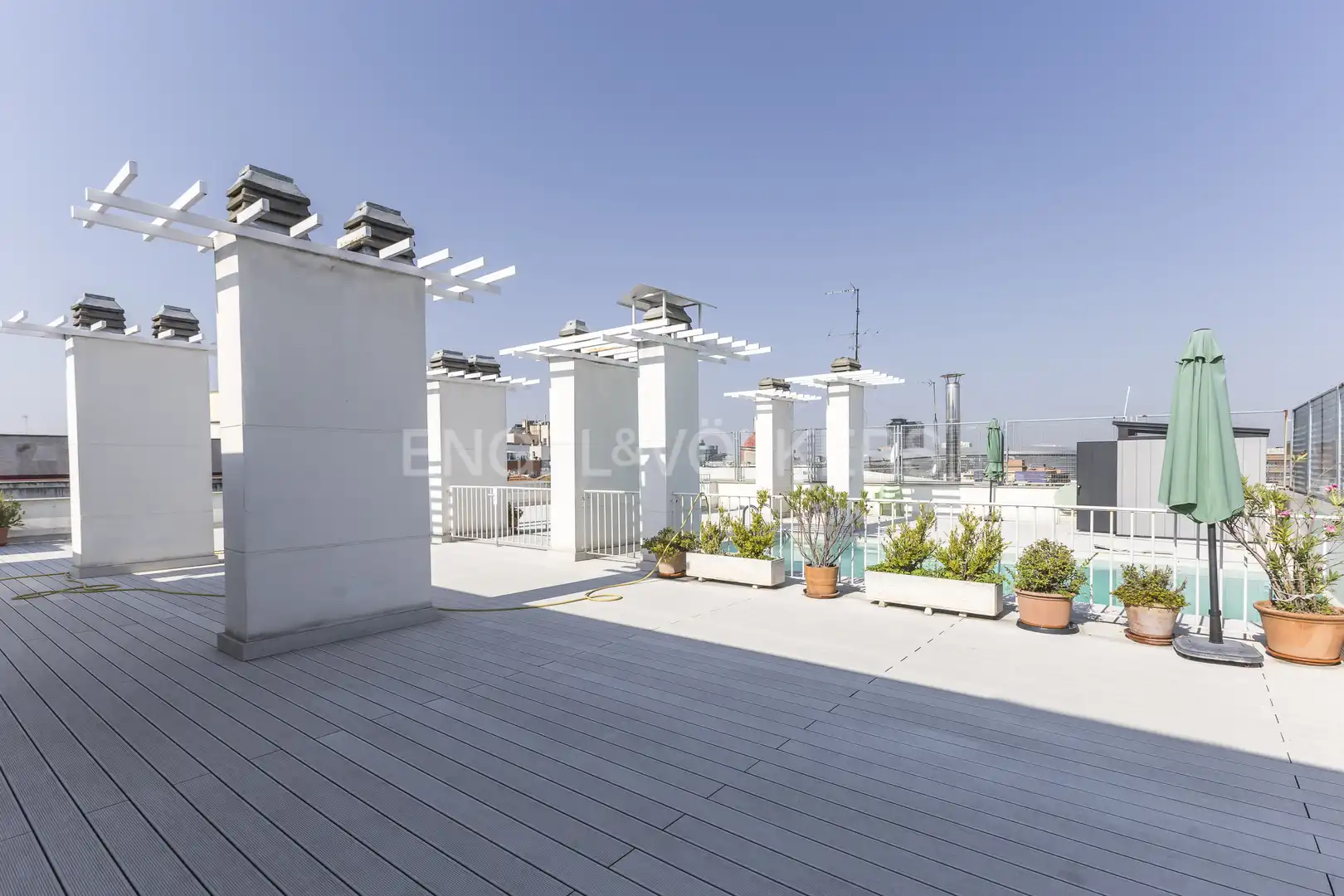 Terrace of Flat for rent in Madrid  with Air Conditioner, Heating and Swimming Pool