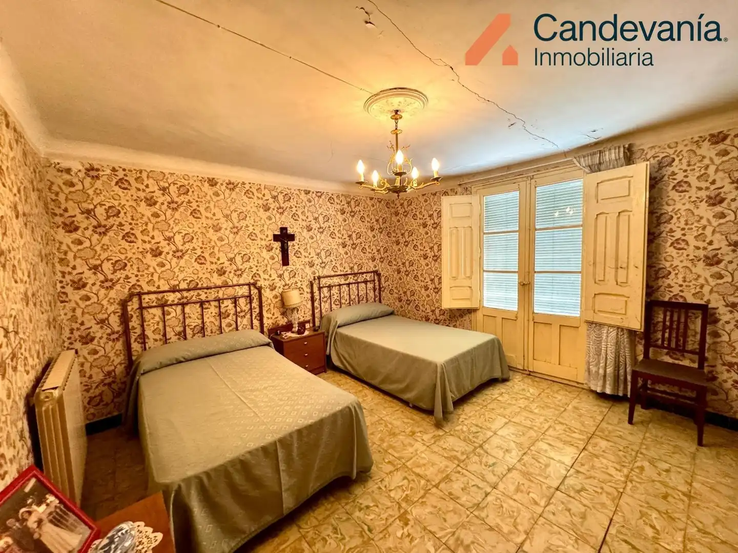 Schlafzimmer von Country house zum Verkauf in San Mateo de Gállego mit Heizung und Privatgarten