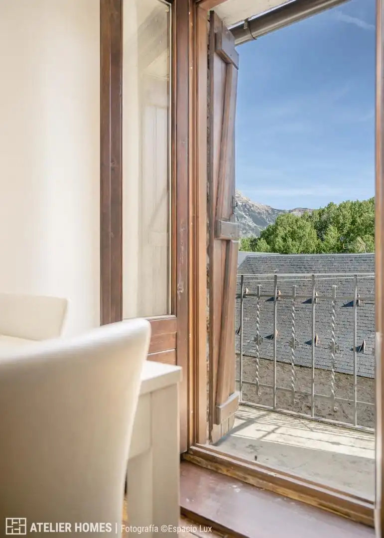 Casa con terraza en venta en Calle Única de Sandinies 35, imagen 8